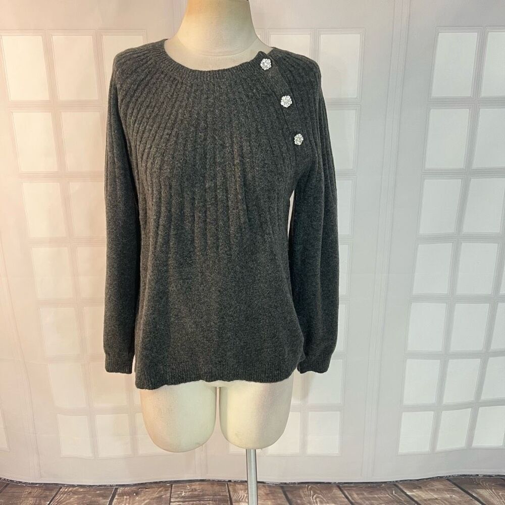 🔥🔥 5/$25 sale 🔥🔥 Loft Gray Rhinestone Floral Button Detail Ribbed Knit Sweater